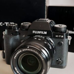 Fujifilm X-E5 İncelemesi: Kompakt Aynasız Kamera Özellikleri ve Fiyatı