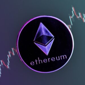 Ethereum (ETH) Fiyatı Düşüşte: Belirsizlik ve Hazine Yatırımları