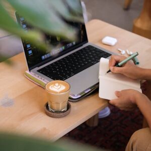 Apple MacBook Pro M3 Pro İncelemesi: Performans, Ekran ve Fiyat
