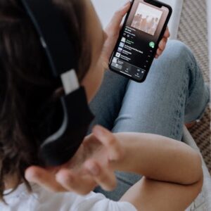 Spotify Tartışmaları: Gizlilik, Etik ve Alternatifler
