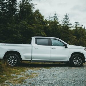 Chevy Silverado EV Rekor: Tek Şarjla 1059 Mil!