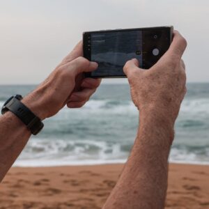 Google Pixel 10 Pro Fold: Toz Geçirmez Katlanabilir Telefon!