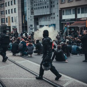 Microsoft’ta Gösterici Protestosu: Çalışan Güvenliği ve İfade Özgürlüğü Tartışması