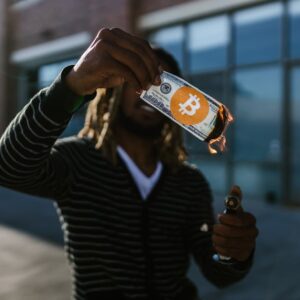 Bitcoin Yükselişi: Ekonomik Belirsizlikler ve Yatırım Stratejileri