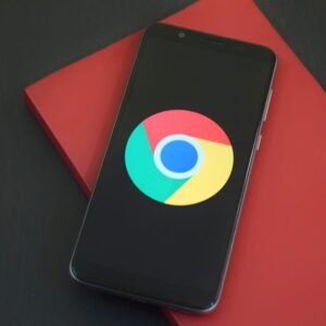 TCL PlayCube: Taşınabilir Google TV Projektör – Fiyat ve Özellikler