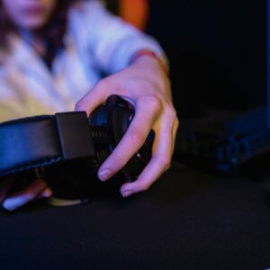 Logitech Astro A20 X Kablosuz Oyun Kulaklığı: Çoklu Platform Uyumluluğu