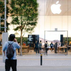 Apple’ın Stratejik Ortaklıkları ve Eddy Cue’nun Rolü