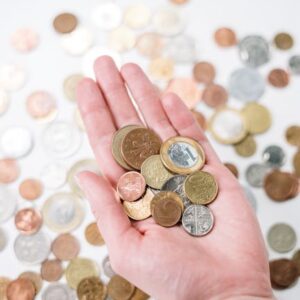 Bitcoin Düşüşü Altın ve Gümüşe Yansıyor: Yatırımcılar Riskten Kaçınıyor mu?