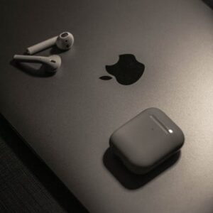 Apple AirPods Canlı Çeviri Avrupa’da Yok