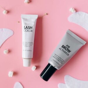 Benefit 24-HR Brow Setter Kaş Jeli – Doğal ve Uzun Süren Kaş Şekillendirme