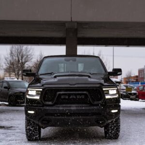 Ram 1500 REV Üretimi Durduruldu: Elektrikli Kamyon Pazarındaki Gelişmeler