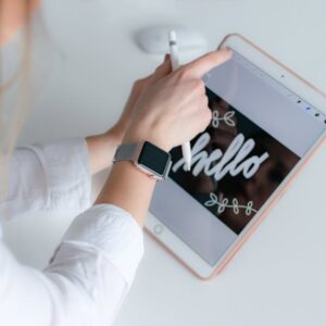 Apple Watch SE 3 Duyuruldu: Özellikler, Pil Ömrü ve Fiyat
