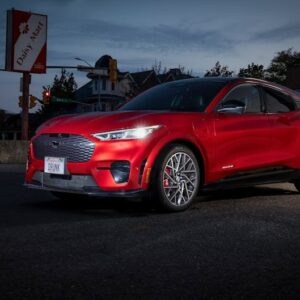 Ford CEO’su Jim Farley’den Elektrikli Araç ve Çin Stratejisi Açıklamaları