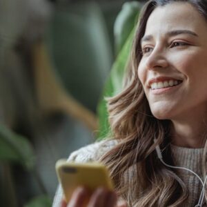 Spotify Ücretsiz Kullanıcılara Şarkı Özgürlüğü Verdi!