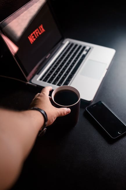 Elon Musk Netflix'i "Woke" Olmaktan Çıkarma Kampanyası Başlattı