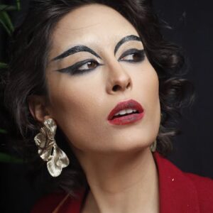 Ofra Eyeliner Kalemi Siyah: Su Geçirmez ve Çok Yönlü Makyaj Kalemi