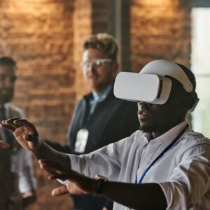 Apple Vision Pro İncelemesi: M5 İşlemciyle Gelişme, Hala Yalnızlık mı?
