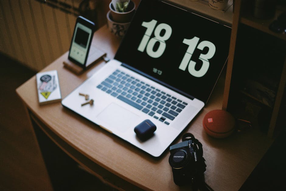 Logitech Casa: Ergonomik Dizüstü Bilgisayar Aksesuarı İndirimde!