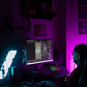 Steam Machine: Valve’ın Oyun Konsolu Vizyonu ve Microsoft’a Karşı Rekabeti