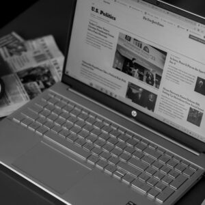 HP OmniBook 5 14 İncelemesi: OLED ve Snapdragon X Plus Değerlendirmesi