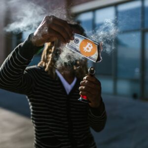 Japonya Tahvilleri Bitcoin’i Etkiliyor: BTC Değeri Düşüyor