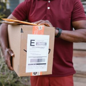 Amazon ABD Posta Servisi ile İlişkisini Sonlandırıyor