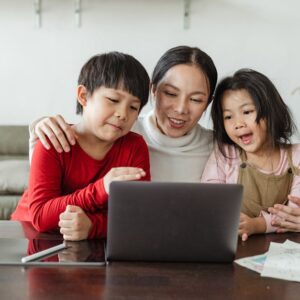 iPad’i Çocuğunuz İçin Ayarlama: Ebeveyn Kontrolleri ve Güvenlik İpuçları