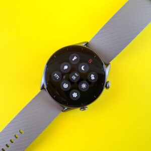 Pebble Round 2 İncelemesi: Akıllı Saat Felsefesine Dönüş