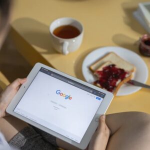 Grok Kötüye Kullanımı: Apple ve Google’dan Çıkarma Beklentisi