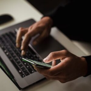 Clicks CES 2026’da Akıllı Telefon ve Klavye Tanıtımı