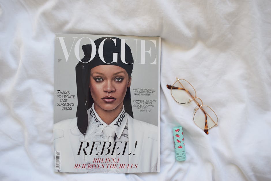Rihanna'dan 2012 Trendleri: Kırmızı Ruj ve Dağınık Topuz