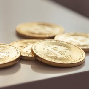 Bitcoin Düşüşü: İran Saldırıları ve Piyasa Analizi