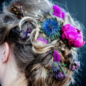Martha Stewart’ın 60’lar Esintili Updo’su: Saç Stili ve Güzellik İpuçları