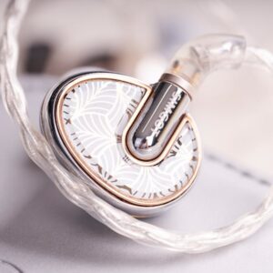 Beats Studio Buds Plus İndirim: Şeffaf Model %40 İndirimde!