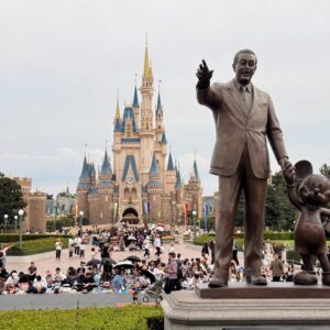 Disney Yeni CEO’su Kim? Josh D’Amaro Göreve Geliyor