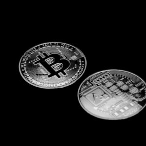 Bitcoin Hisseleri Yükseldi: IREN ve Amazon Sonuçları Kripto Piyasasını Etkiliyor