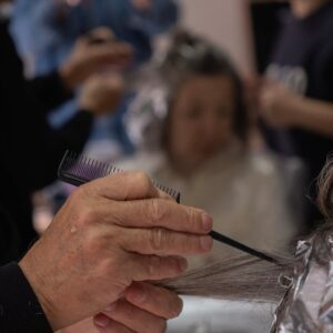 Sessiz Gümüş Saç Trendi: L’Oréal Professionnel ile Doğal Güzellik