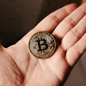 Bitcoin Fiyatı Artışı: Petrol Şokuna Rağmen Dirençli Performans