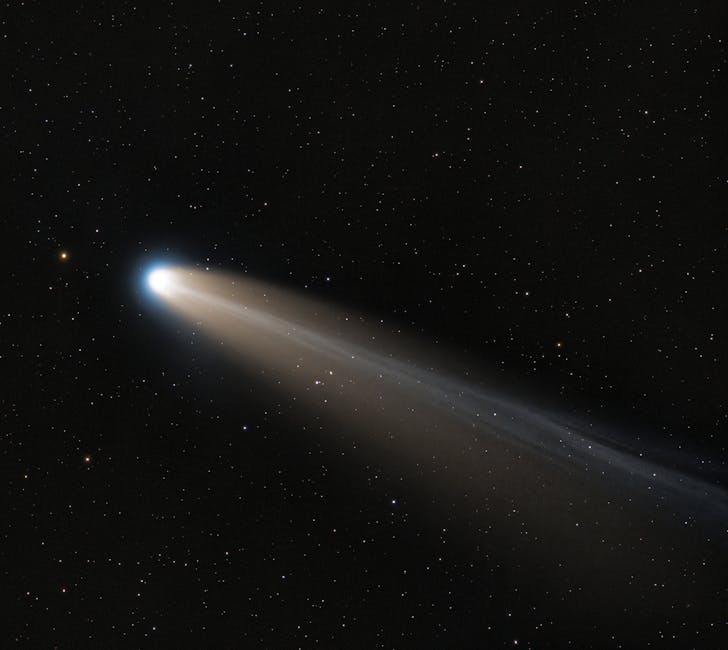 Hubble'dan K1 Kuyruklu Yıldızının Nadir Parçalanma Görüntüleri